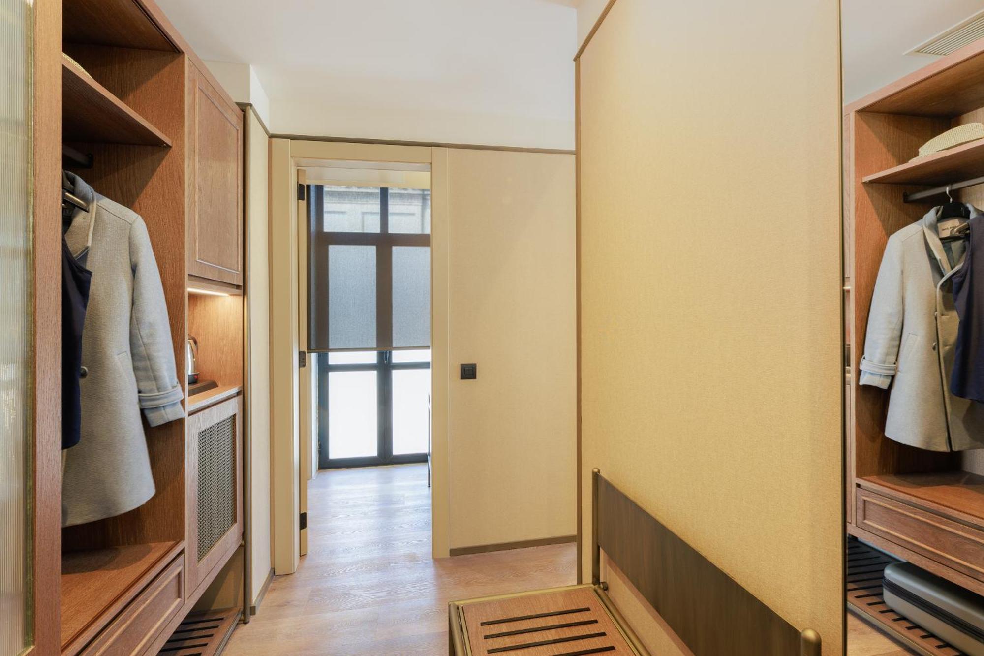 Hotel Medinaceli New Reopening 2025 Барселона Номер фото